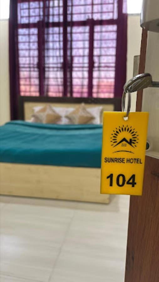 Hotel Sunrise Imphal Exteriör bild
